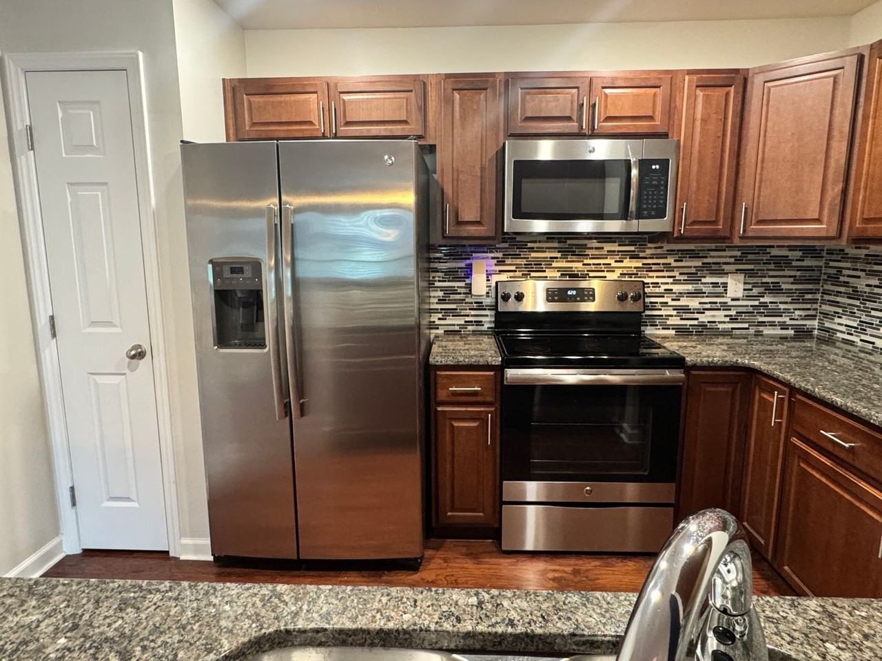 4704 Pennoak Ln #C - Photo 6 of 22