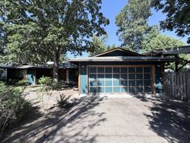 2525 Crestview Dr S - Photo 1 of 1