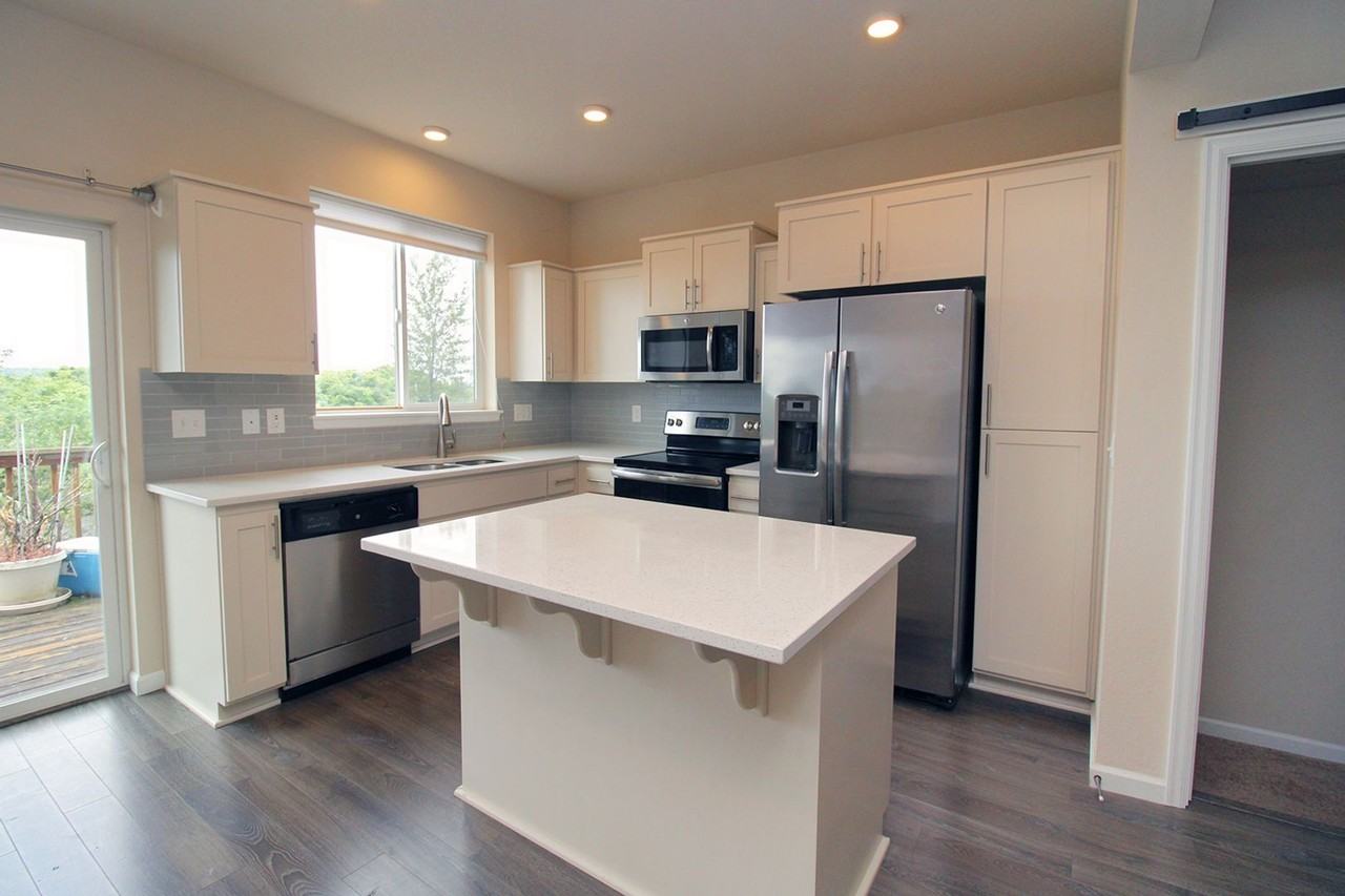 15586 Se Vivian Way - Photo 7 of 31