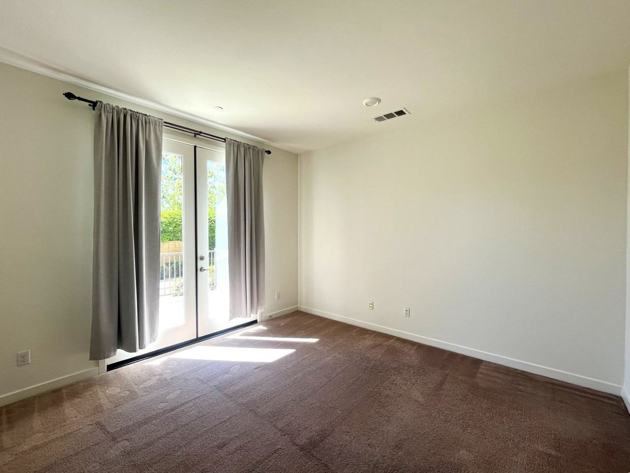 3105 Marigold Cir - Photo 5 of 41