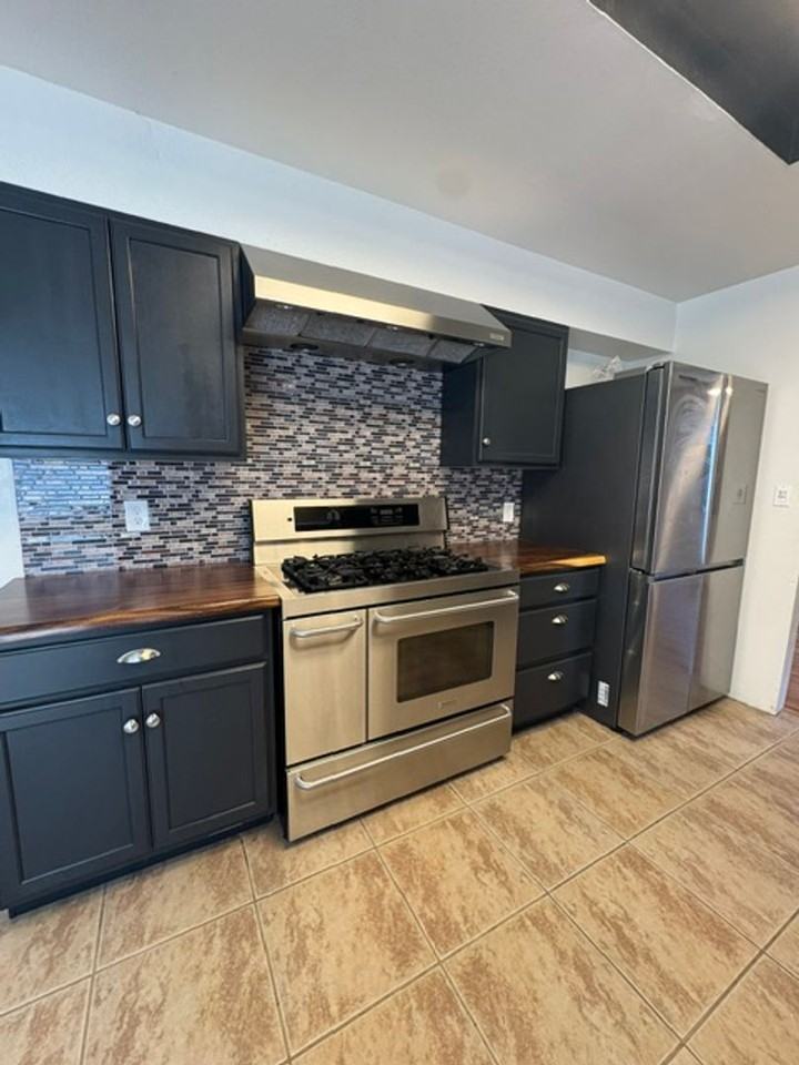 1030 W 1st Ave - Photo 5 of 40