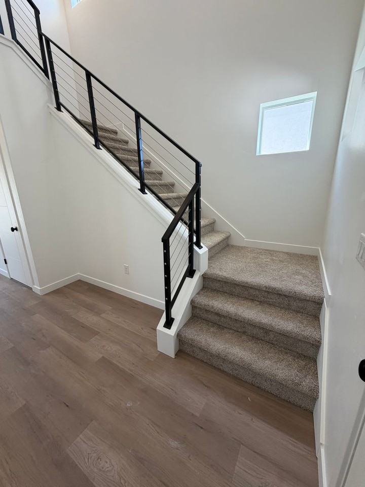 909 W Bullion St - Photo 5 of 50