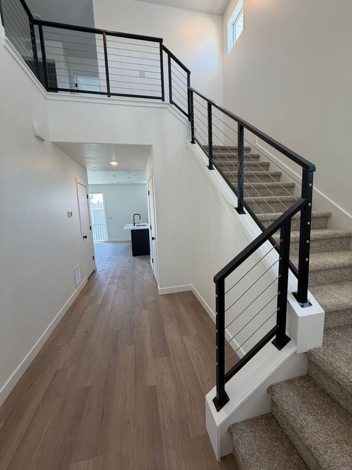909 W Bullion St - Photo 6 of 50