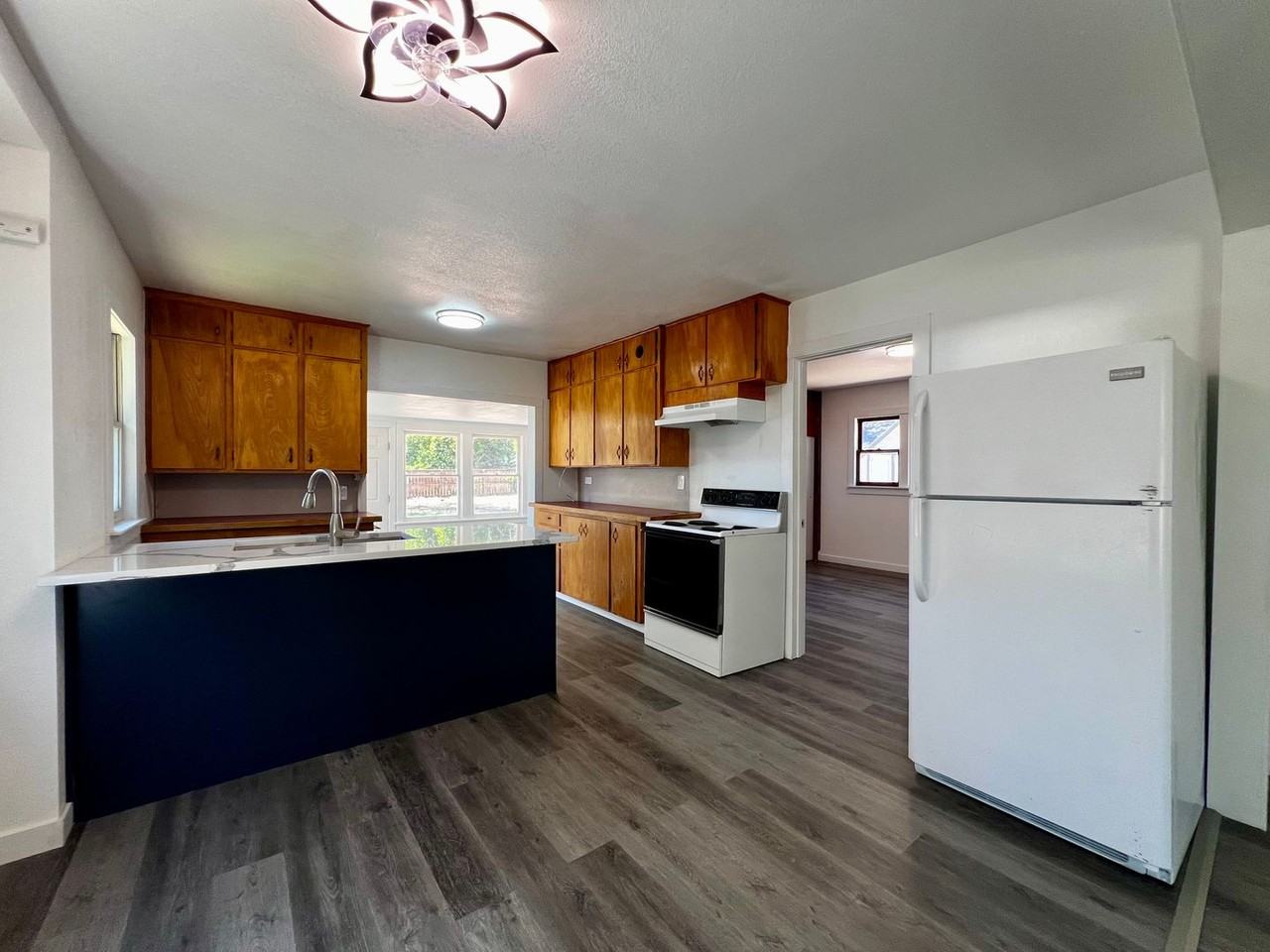 808 S 17th Ave - Photo 5 of 17
