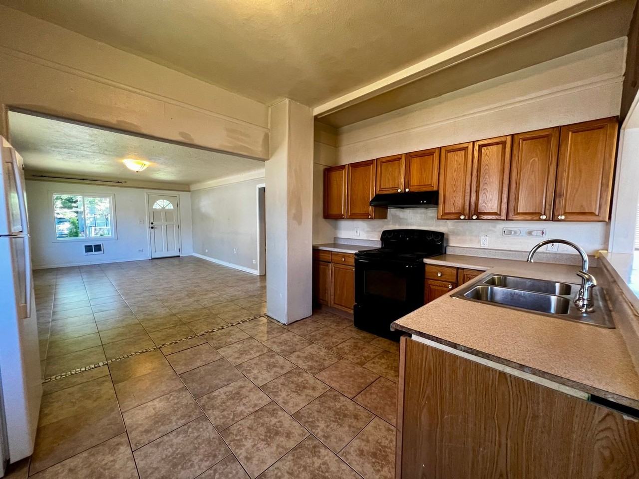 916 S 11th Ave - Photo 4 of 17
