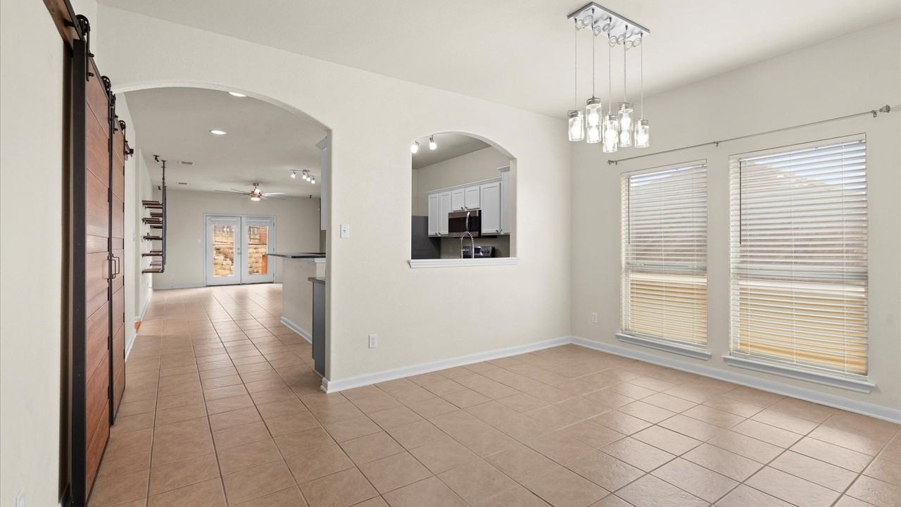 6730 Nora Vista Way - Photo 3 of 21