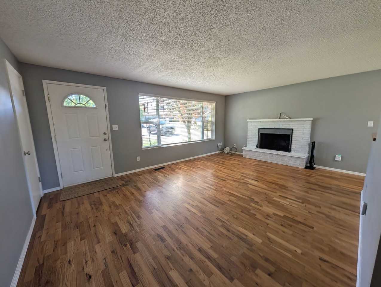 3806 Pineneedle Dr - Photo 3 of 21