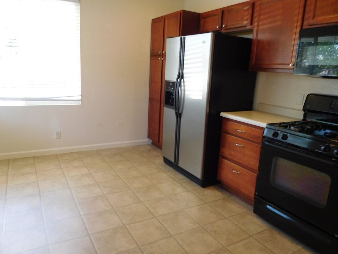 2055 Baxter Village Dr - Photo 6 of 22