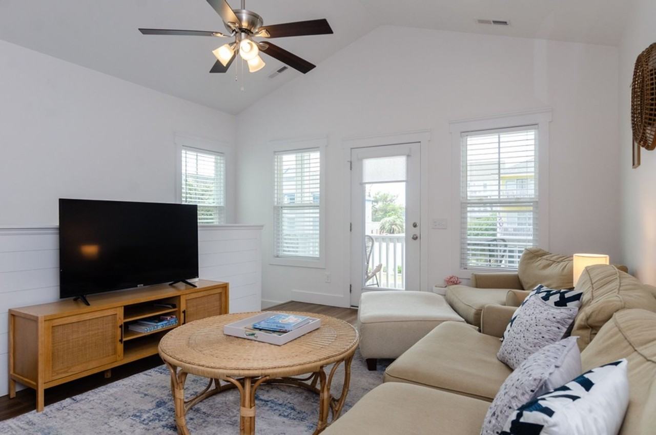 1511 Snapper Ln #2 - Photo 5 of 37