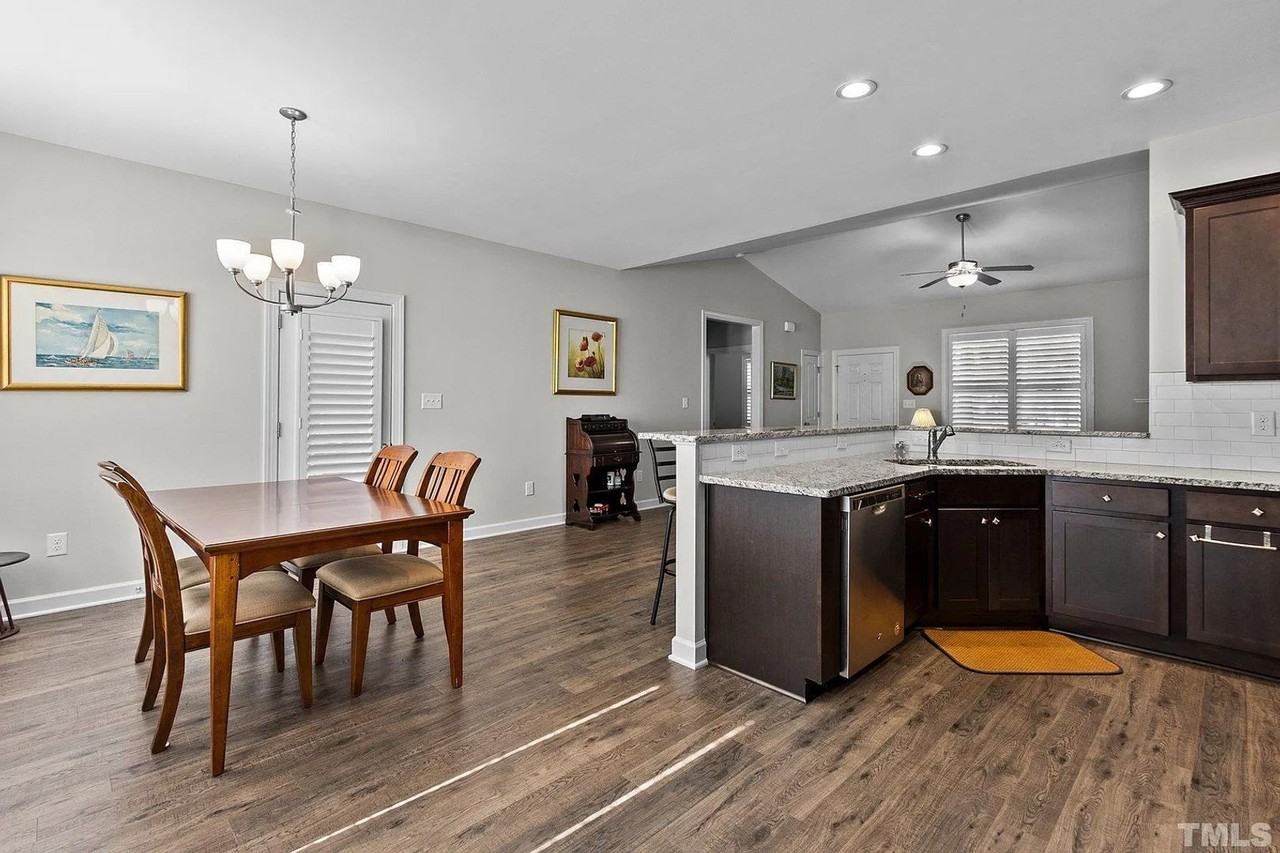 119 Aviemore Ln - Photo 5 of 36