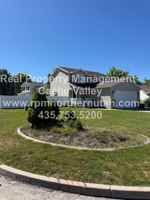 featured image of 450 Maple Cir