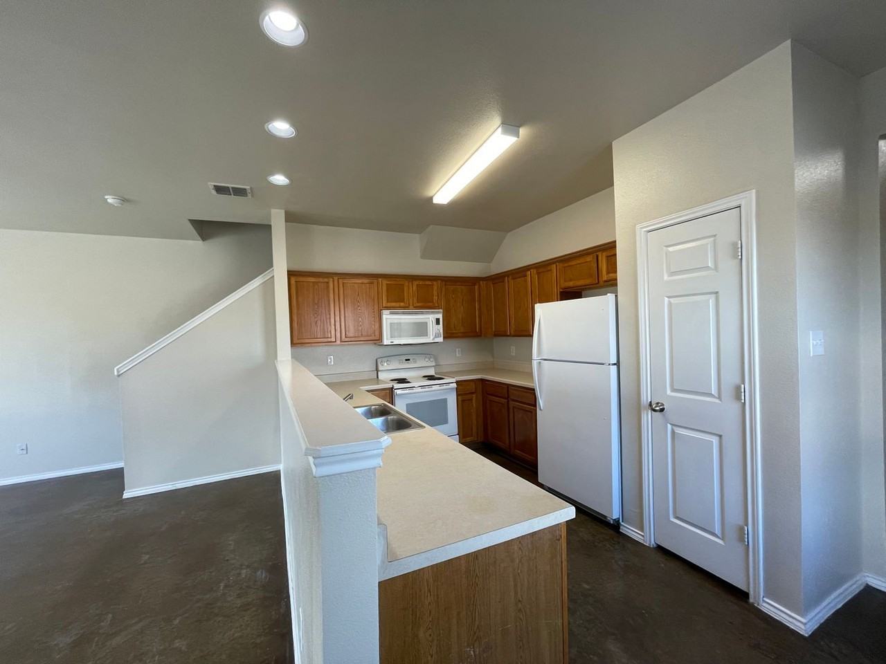 5730 Golf Hts #1 - Photo 3 of 22