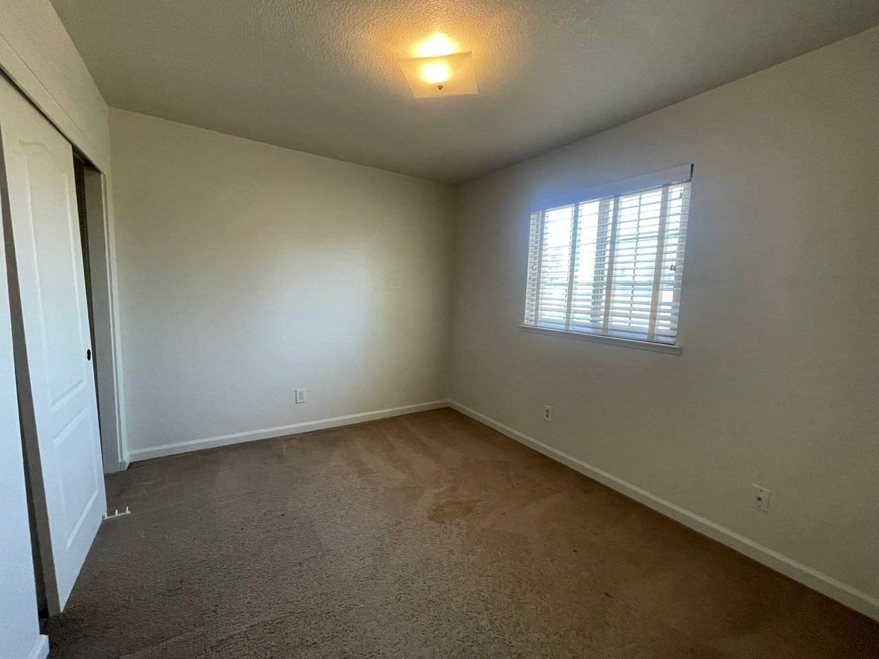 9270 Emerald Crest Dr - Photo 7 of 15