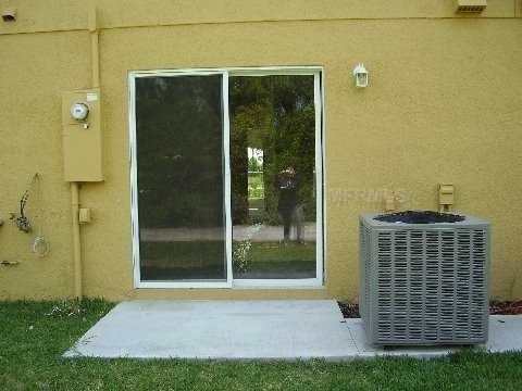239 Royal Palm Dr - Photo 6 of 9