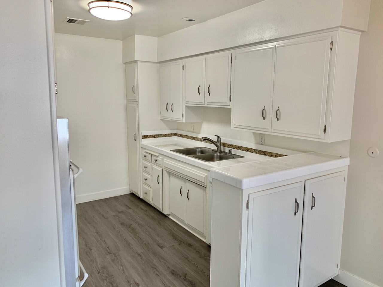Park Vista Apartments - Photo 5 of 50