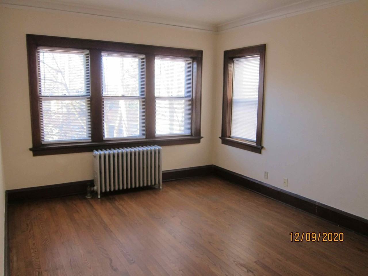 3807 N Oakland Ave #08 - Photo 3 of 14