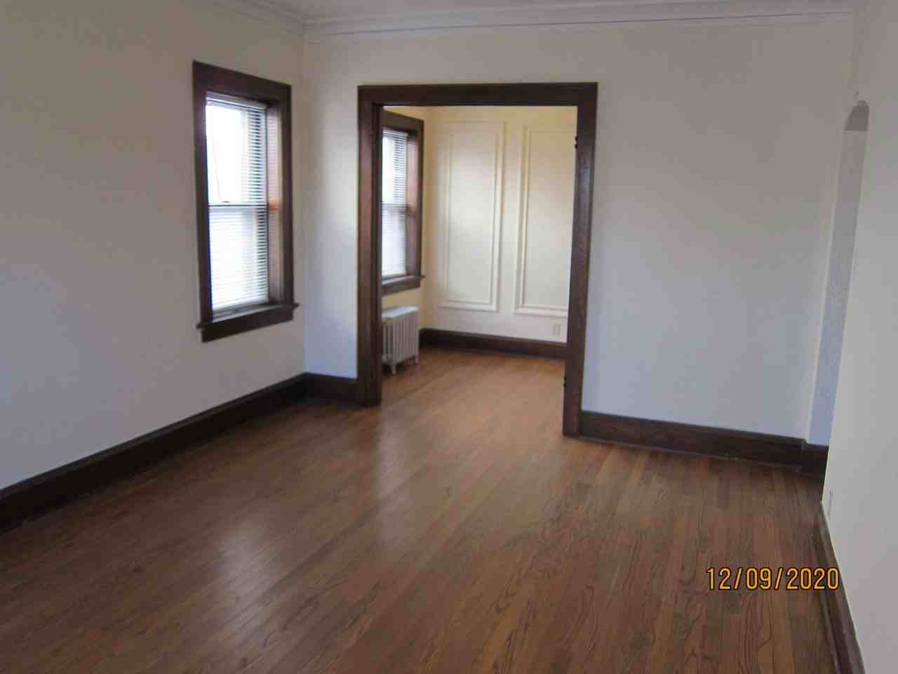3807 N Oakland Ave #08 - Photo 4 of 14