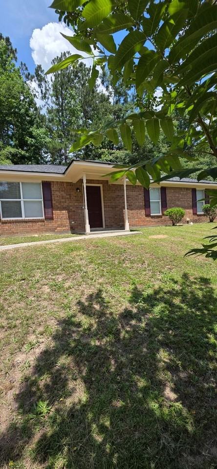 2929 Wakefield Ct - Photo 2 of 14