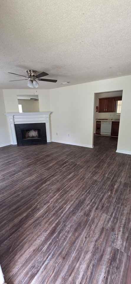 2929 Wakefield Ct - Photo 3 of 14