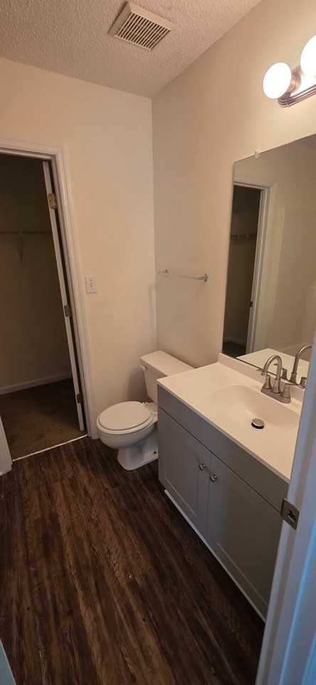 2929 Wakefield Ct - Photo 6 of 14