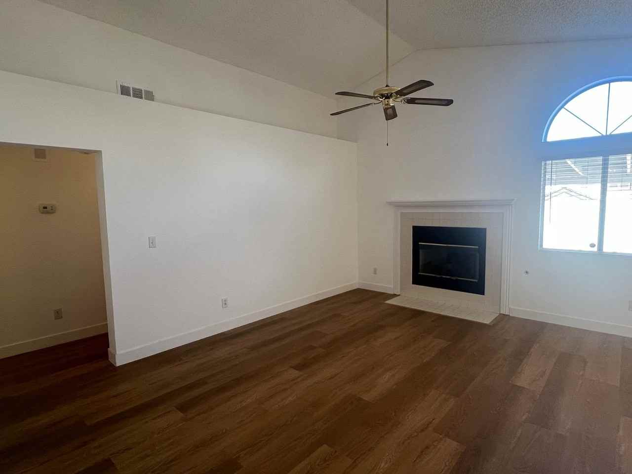 1309 Goldenglow Rd - Photo 3 of 14