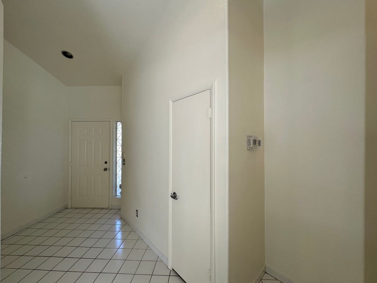 7872 Mt Whitney Cir - Photo 4 of 18