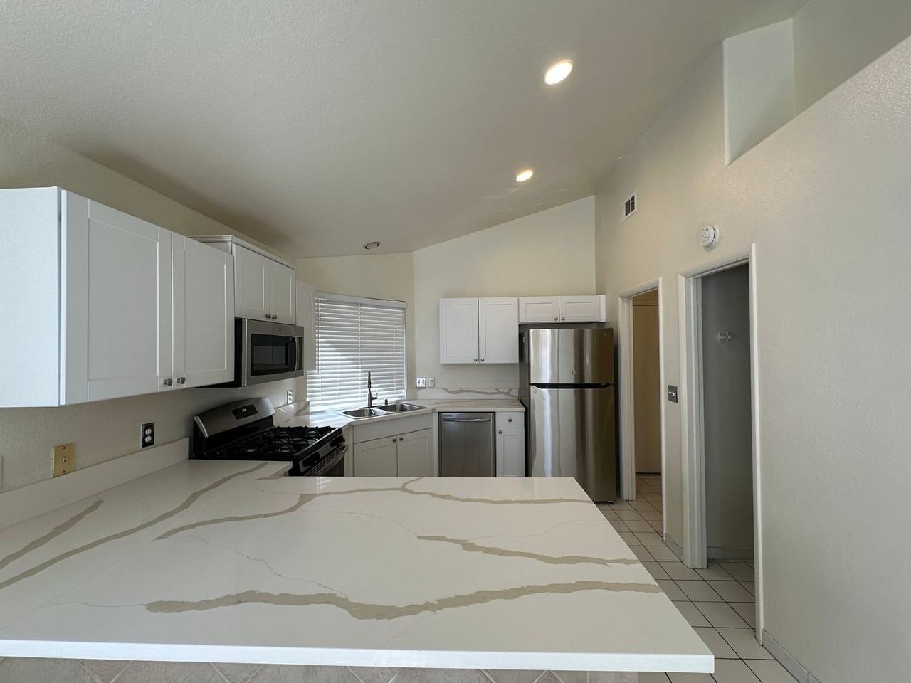 7872 Mt Whitney Cir - Photo 7 of 18