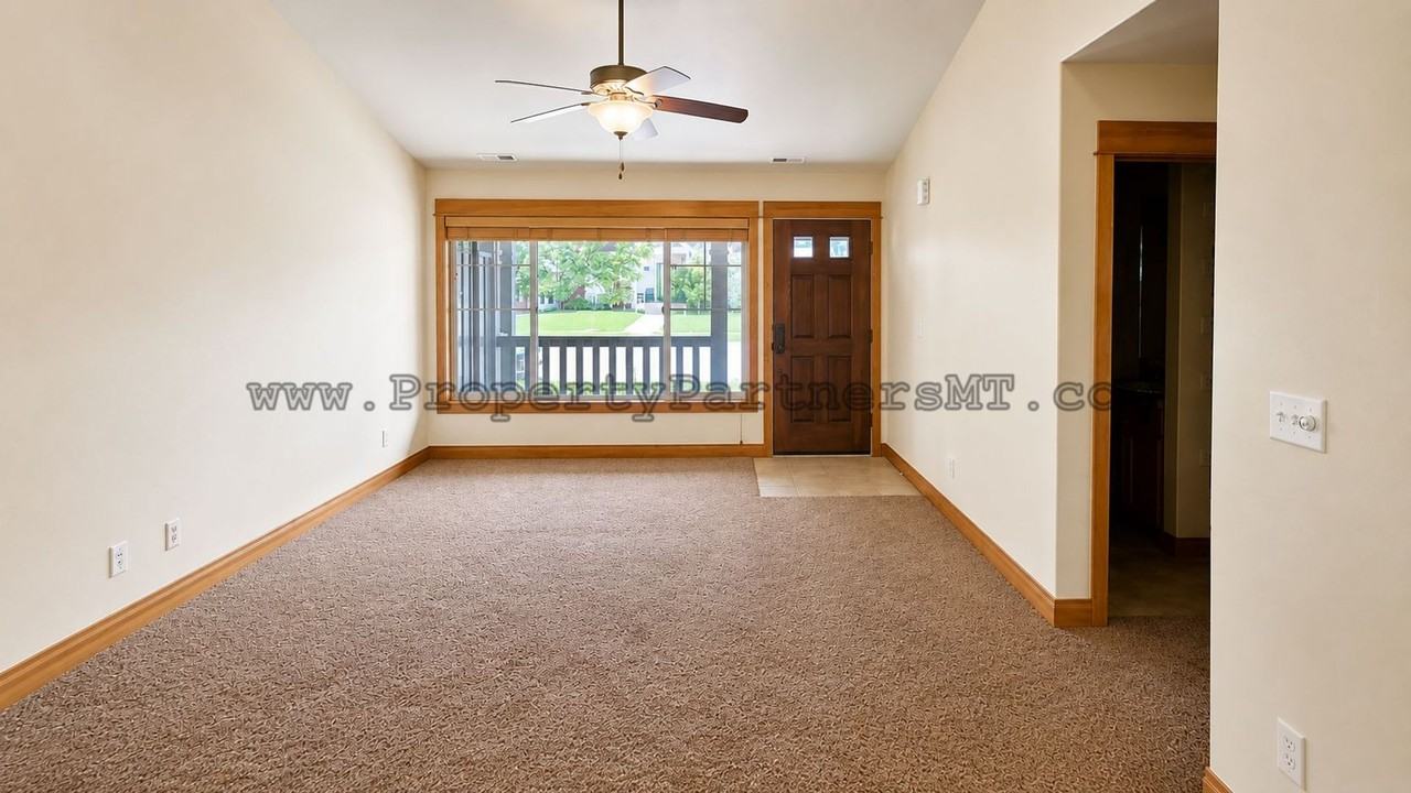 918 Flanders Creek Ave - Photo 2 of 16