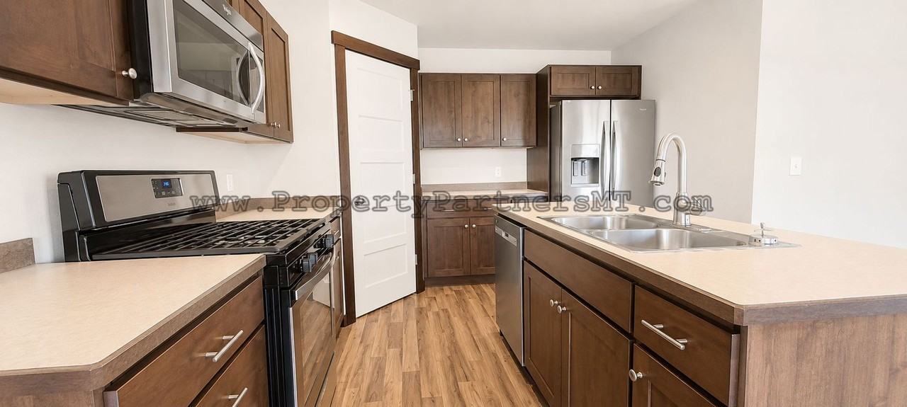 1958 Leeward Ct - Photo 3 of 17