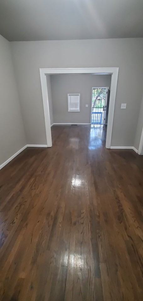 524 Porter St - Photo 2 of 9