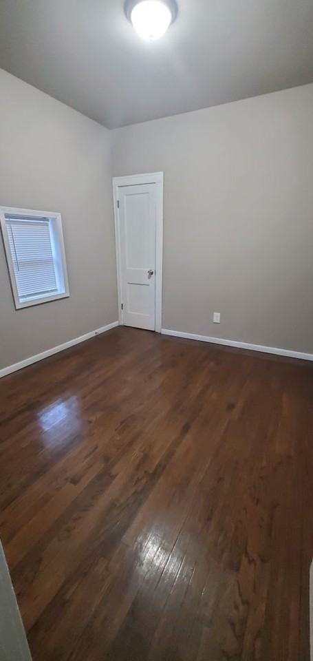 524 Porter St - Photo 4 of 9