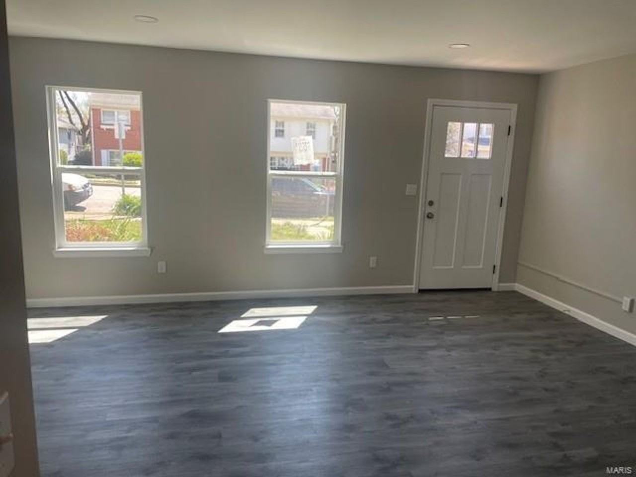1007 Pine St - Photo 3 of 15
