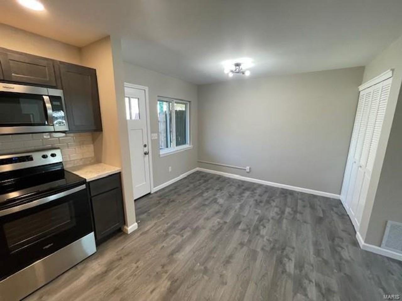 1007 Pine St - Photo 5 of 15