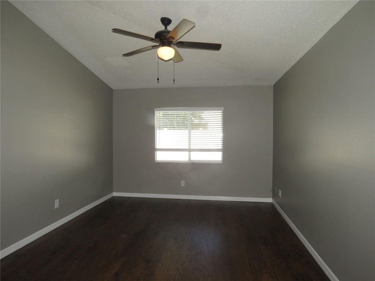 12605 Longcrest Dr - Photo 7 of 10