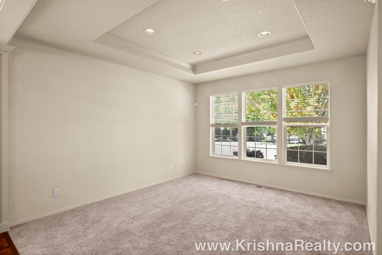 13686 Nw Henninger Ln - Photo 3 of 27