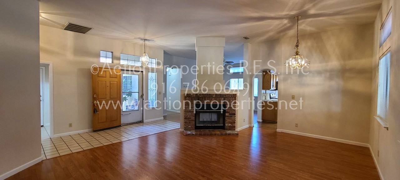 1417 Hurlston Way - Photo 2 of 28