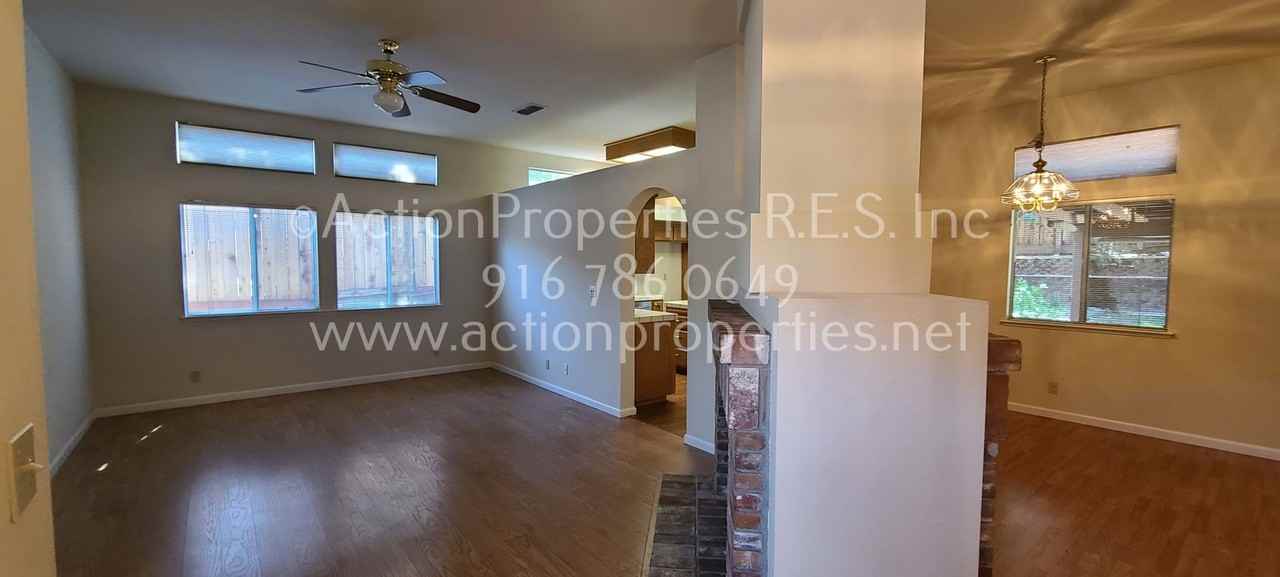 1417 Hurlston Way - Photo 6 of 28