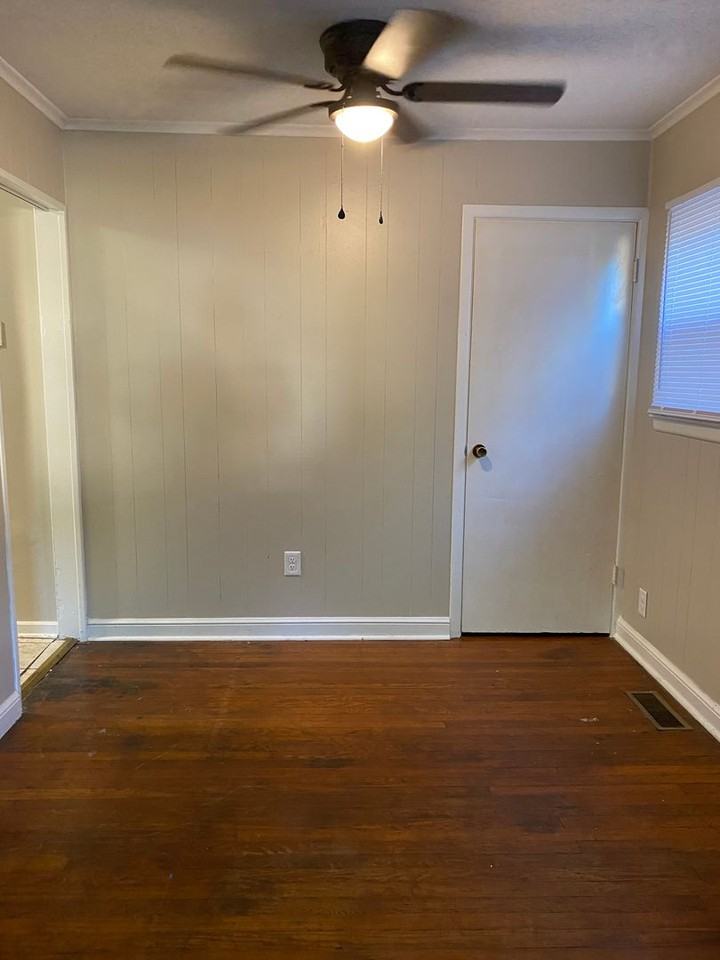 2059 Bancroft St - Photo 3 of 12