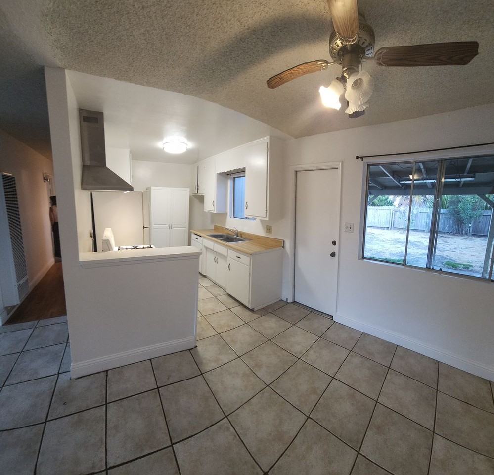 1321 Madonna Rd - Photo 5 of 50