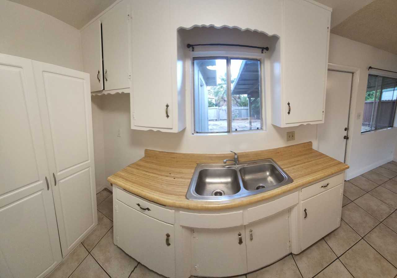 1321 Madonna Rd - Photo 7 of 50
