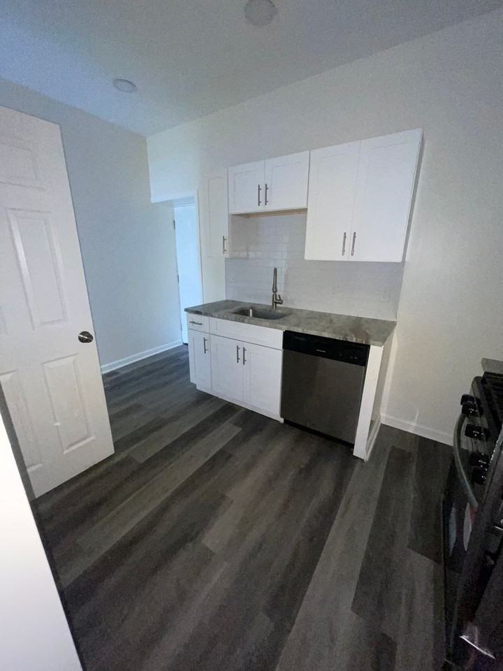 2519 N Mutter St - Photo 2 of 12