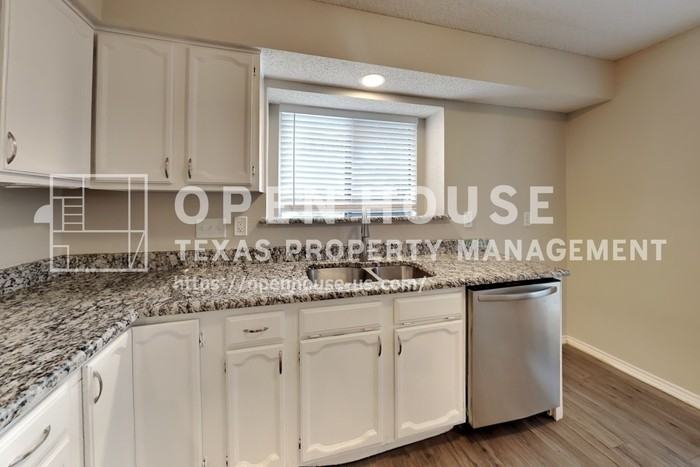 1025 Bass Dr - Photo 7 of 21