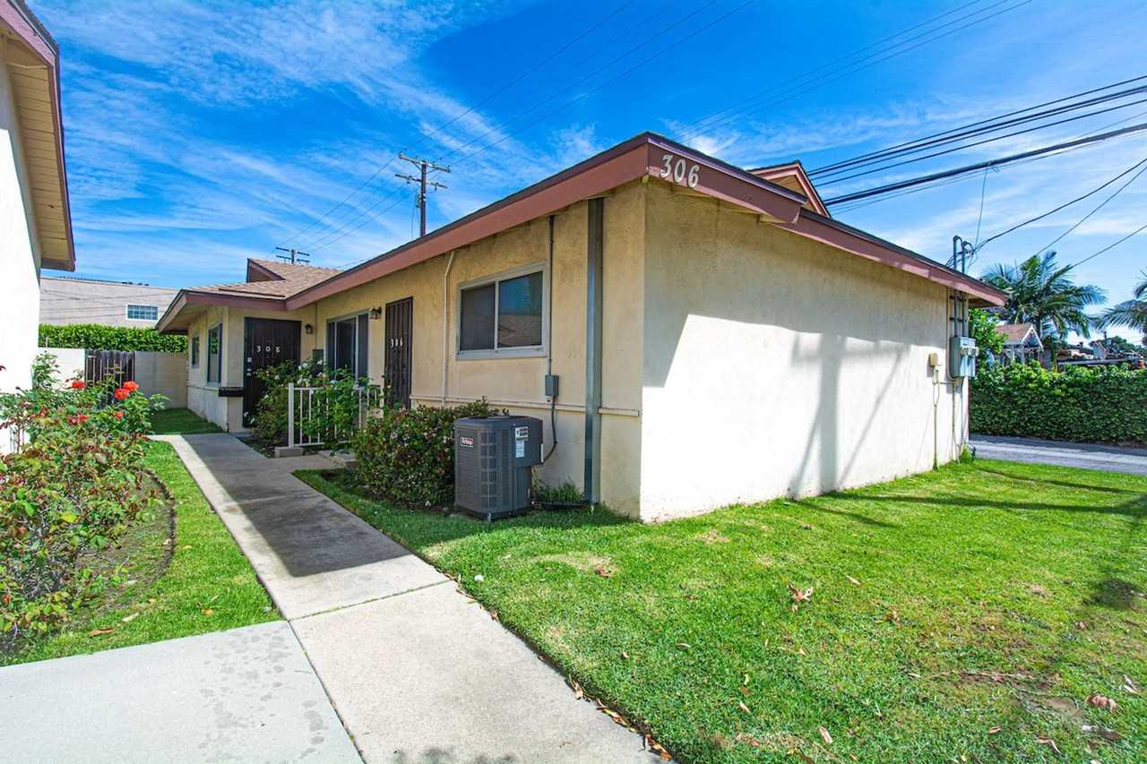 306 N Azusa Ave - Photo 3 of 29