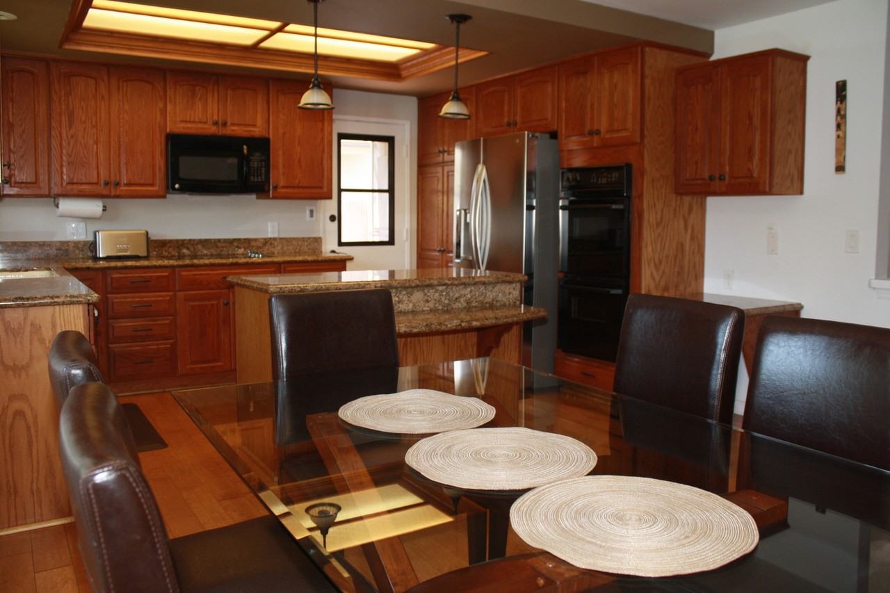 6281 Reubens Dr - Photo 4 of 32