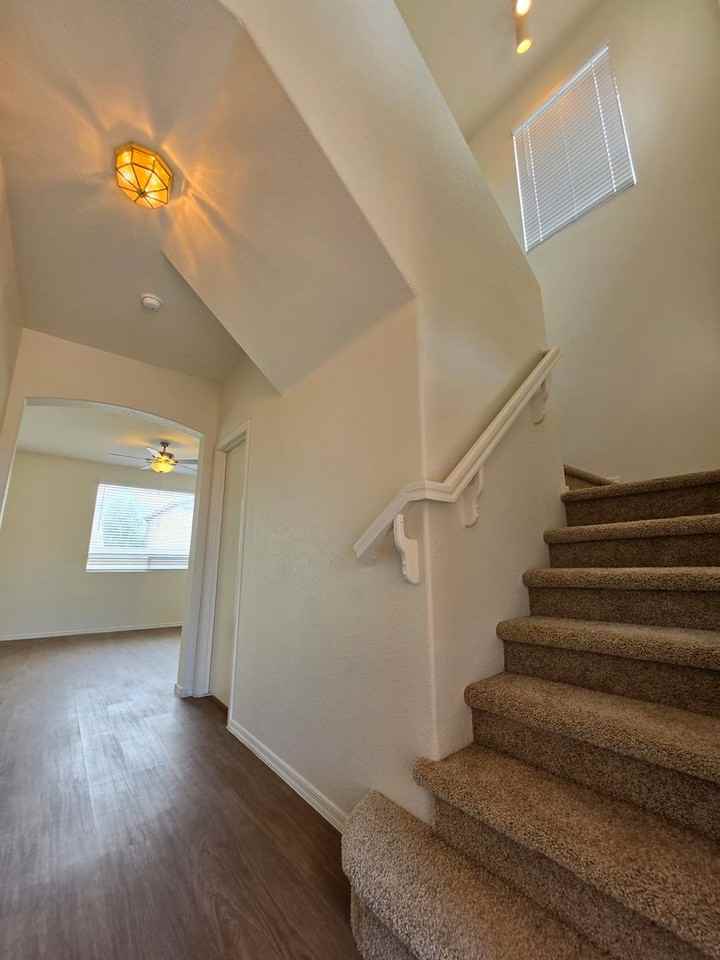 1216 E Graham Trl - Photo 3 of 45