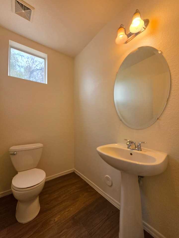 1216 E Graham Trl - Photo 5 of 45