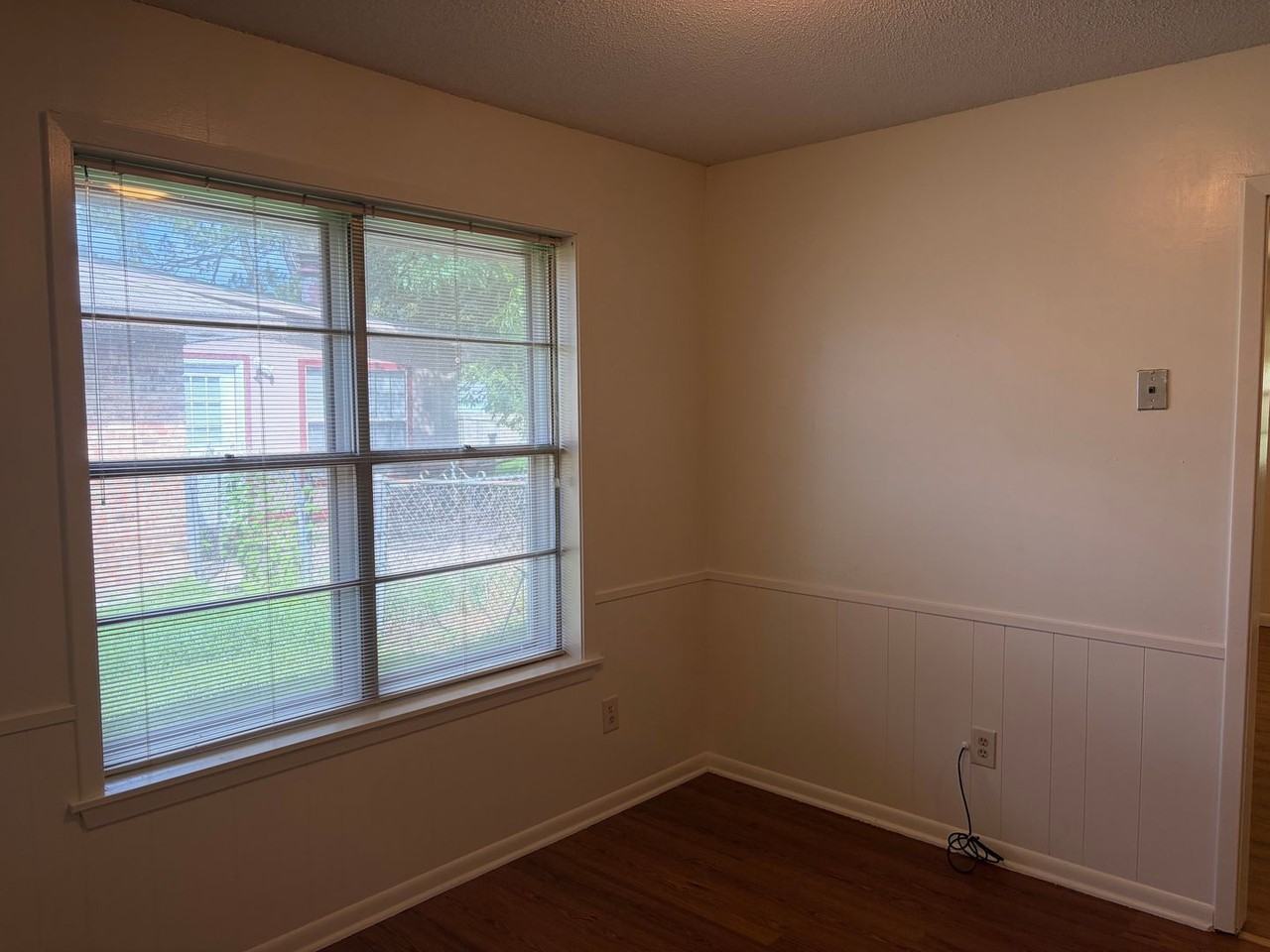1823 Pluto Dr - Photo 4 of 12