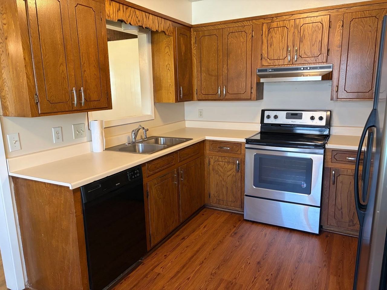 1823 Pluto Dr - Photo 5 of 12