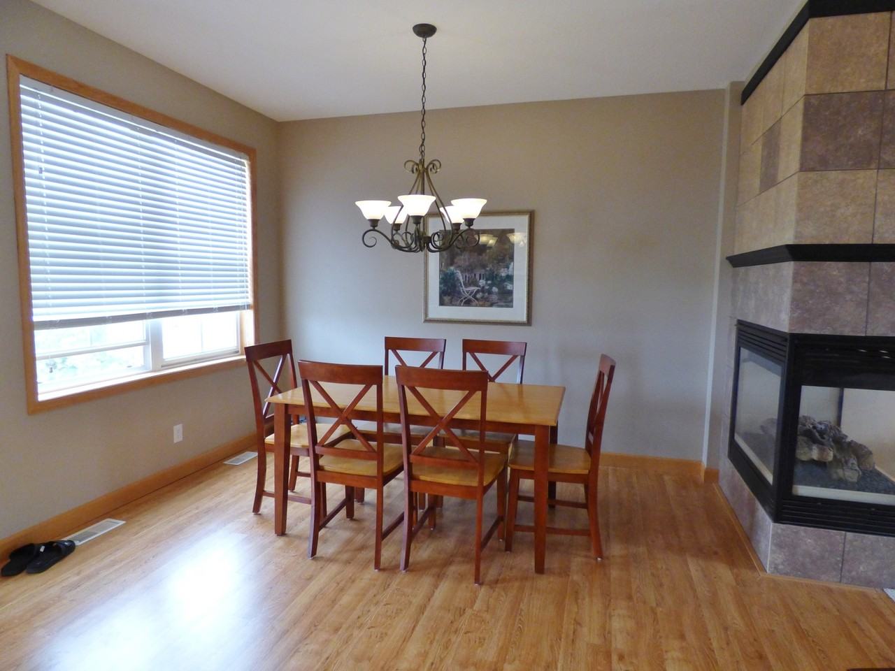 5793 Mount Curve Blvd - Photo 2 of 9