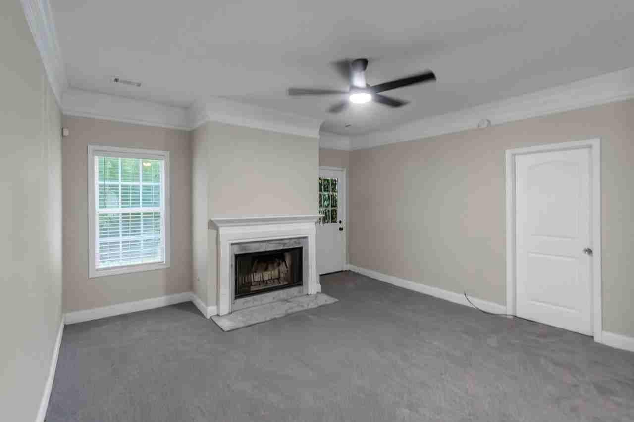 105 Bradford Pl - Photo 5 of 27